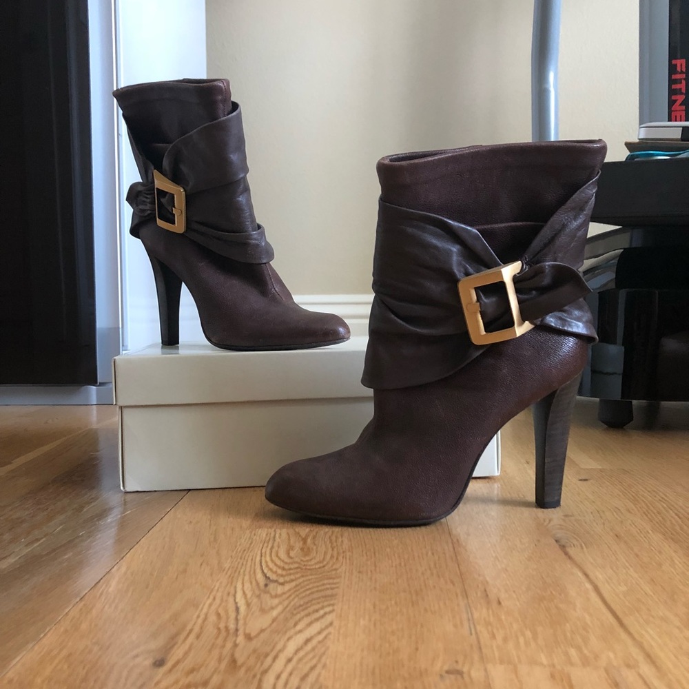 BCBG MAXAZRIA shoes **size 7 1/2**